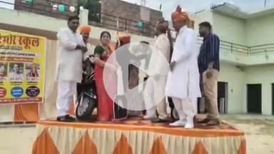 मारवाड़ जंक्शन: मारवाड़ जंक्शन के आरएन टैगोर विद्यालय ने 2 होनहार छात्राओं को स्कूटी व 1 छात्रा को साइकिल की भेंट, SDM रहे मौजूद