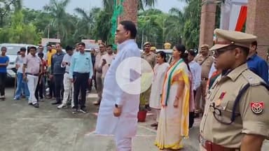 अमरोहा: अमरोहा पहुंचे राज्यमंत्री नरेंद्र कश्यप, स्वतंत्रता दिवस कार्यक्रम में हिस्सा लिया और बाइक रैली को दिखाई हरि झंडी