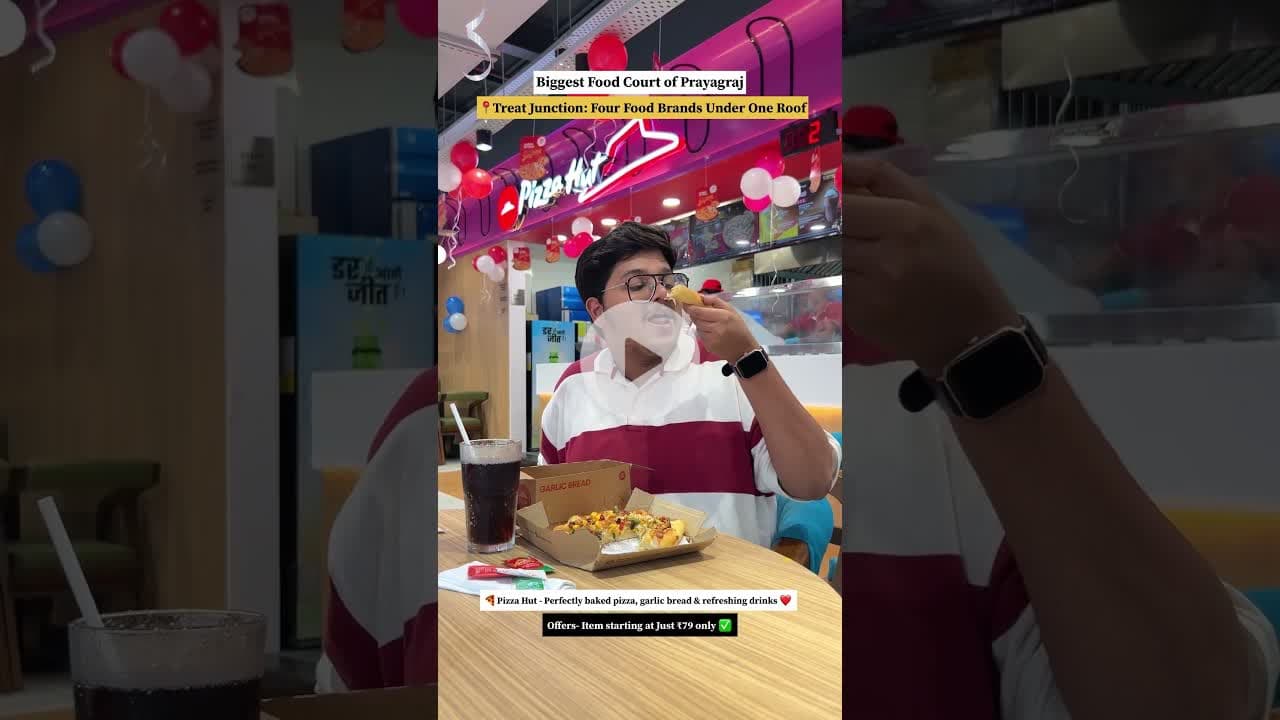 Prayagraj’s Biggest Food Court Ever🤩 #ytshorts #food #prayagraj #foodcourt