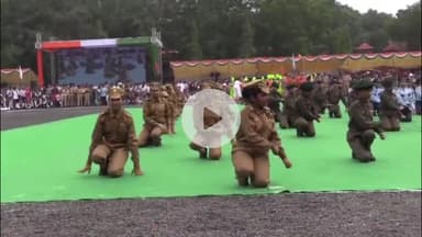 इंदौर: RAPTC पर हुई परेड, कलेक्टर ने किया झंडावंदन, कई कार्यक्रम आयोजित, परेड की सलामी ली