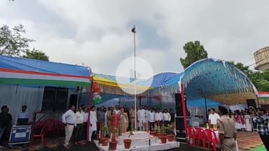 बीना: बीना में आन, बान और शान से फिर लहराया तिरंगा, उत्कृष्ट विद्यालय में हुआ सांस्कृतिक कार्यक्रम