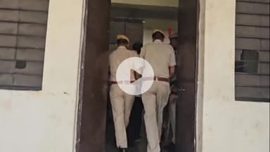 झालरापाटन: RGHS योजना में घोटाला करने के मामले में झालरापाटन पुलिस ने एक आरोपी कंप्यूटर ऑपरेटर को किया गिरफ्तार