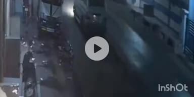 गंधवानी: बाग में आज सुबह क्वालिस कार से आए चोरों ने बाइक चोरी की, CCTV में कैद हुई कार