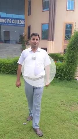 अपने करियर को नई दिशा दें!
डी.फार्मा करें, फार्मासिस्ट बनें!