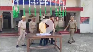 छिबरामऊ: तालग्राम थाना पुलिस और सर्विलांस टीम ने लूट में शामिल दो बदमाशों को सोने-चांदी के आभूषण और ₹7000 के साथ गिरफ्तार किया