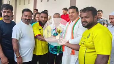 सुल्तानपुर: सुल्तानपुर में फुटबॉल लीग का समापन, पंत स्टेडियम में सुल्तानपुर स्टार क्लब ने गजेहड़ी को 6-1 से हराया