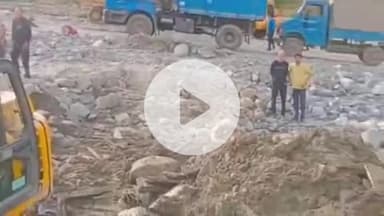 भटवाड़ी: धराली गांव में सही सलामत मिली मां राज राजेश्वरी देवी की मूर्ति, ग्रामीणों ने की मूर्ति की पूजा