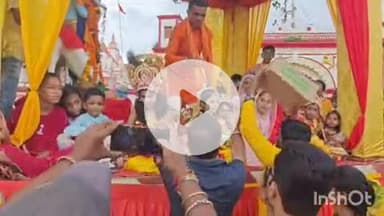 जगदलपुर: जगदलपुर में यादव समाज ने श्रीकृष्णजन्माष्टमी शोभायात्रा निकाली, कार्यकर्ताओं ने पुष्पवर्षा कर छाछलस्सी का वितरण किया