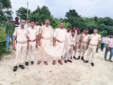 मांझा: माझा थाना क्षेत्र में महावीर अखाड़ा का आयोजन, उमड़ी भीड़, पुलिस रही अलर्ट