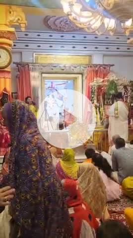 #चातुर्मास्यव्रतानुष्ठान–2025 
#श्रीकृष्णजन्माष्टमी

माता जगज्जननी त्रिपुरसुंदरी भगवती का श्रीकृष्णजन्माष्टमी के अवसर पर पूज्य महाराजश्री द्वारा विशेषपूजन एवं माता
का समीप्य ।।