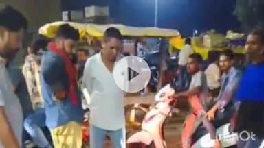 सतना रेल्वे स्टेशन रोड पर शराबी युवक का ड्रामा, खुद पर पेट्रोल डालकर आग लगाने की कोशिश की