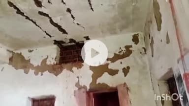 गुना: चक कांसल गांव में जर्जर सरकारी स्कूल की बिल्डिंग, स्वतंत्रता दिवस पर ग्रामीणों ने उठाया मुद्दा