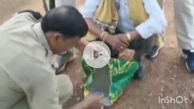 गुना: मुहालपुर गांव में गुफा रोड पर अवैध शराब बेचता एक व्यक्ति आबकारी विभाग द्वारा गिरफ्तार