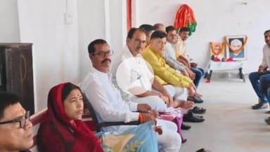 सिंगरौली: राज्यमंत्री राधा सिंह एवं भाजपा कार्यकर्ताओं ने अटलजी की पुण्यतिथि और कुशाभाऊ ठाकरे की जयंती पर दी श्रद्धांजलि