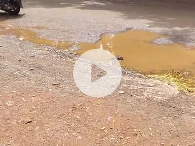 barish ke dino me gandi ke kawrdha road ke rasto ki halat