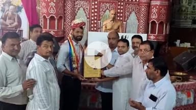 बीना: इटावा जैन मंदिर में जैन मुनि के सानिध्य में SDM को किया गया सम्मानित, जैन समाज के लोग रहे मौजूद