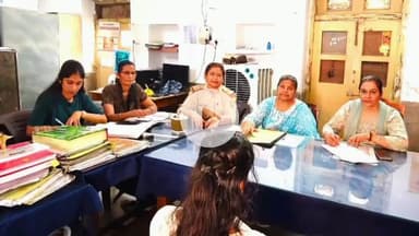 मिर्ज़ापुर: पुलिस लाइन में बिछड़े दंपतियों के मिलने के क्रम में परिवार परामर्श केंद्र में 7 बिछड़े दंपतियों को मिलाया गया