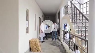 बरेली: भोजीपुरा में सर्वोदय विद्यालय के निरीक्षण में लापरवाही पर जेई को हटाया गया, राज्यमंत्री असीम अरुण ने दिए सख्त निर्देश