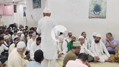 मिर्ज़ापुर: नगर के मदरसा अरबिया में ईद मिलादुन्नबी जुलूस को लेकर हुई बैठक, डीजे का नहीं होगा इस्तेमाल