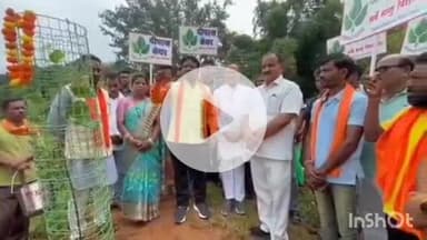 जगदलपुर: सांसद महेश कश्यप ने ग्राम तितिरगांव में दो तालाबों के मेड़ पर 21 परिवारों के साथ लगाए 21 पीपल पौधे