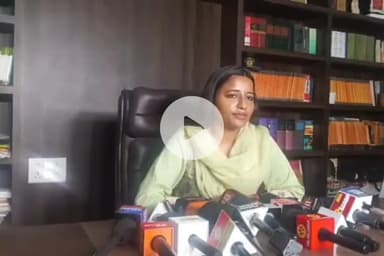 कांके: धुर्वा स्थित आवास पर प्रेस कांफ्रेंस कर पूर्व विधायक अंबा प्रसाद ने कहा- मुझे मिली धमकी