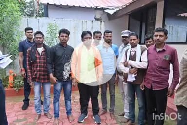 जगदलपुर: सांसद निवास कार्यालय जगदलपुर में ग्रामीणों ने सांसद महेश कश्यप से समस्याओं को लेकर की मुलाकात और चर्चा