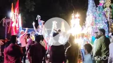 नानपारा: नवाबगंज क्षेत्र में चेहल्लुम पर ढोल-ताशों के साथ निकाला गया ताजिया जुलूस