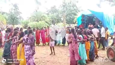 केशकाल: ग्राम खेतरपाल में ग्रामीणों ने बाजे-गाजे के साथ नचाते-गाते भगवान श्री कृष्ण की मूर्ति का विसर्जन किया