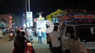 खंडवा नगर: गांधी नगर से गोगा नवमी के अवसर पर निकली छह छड़ियाँ,  दादाजी धाम थीम वाली छड़ी बनी आकर्षण का केंद्र