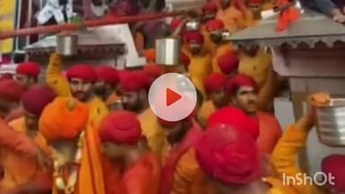 गढ़बोर: गढ़बोर में गूंजा 'नंद घर आनंद भयो, जय कन्हैया लाल की', चारभुजा मंदिर में दूध-दही से खेला पुजारी