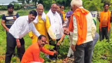 कोटा: रतनपुर में कुर्मी समाज के लोगों ने मां के नाम पर किया वृक्षारोपण