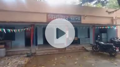 विभूतिपुर: विभूतिपुर पुलिस ने रविवार को एक गांव से अपहृत किशोरी को बरामद किया, एक गिरफ्तार