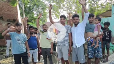 छिबरामऊ: सौरिख थाना क्षेत्र के चपुन्ना के भागलपुर गांव में जल भराव की समस्या को लेकर ग्रामीणों ने किया विरोध प्रदर्शन