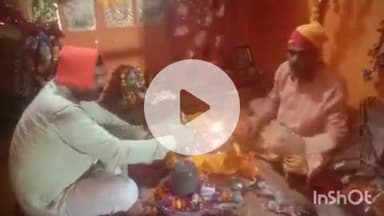 बिधूना: कोतवाली में धूमधाम से मनाया गया श्री कृष्ण जन्मोत्सव, प्रभारी निरीक्षक मुकेश बाबू चौहान ने की पूजा-अर्चना