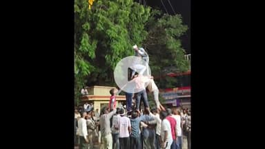 नीमच नगर: नीमच: भारत माता चौराहे पर विहिप का मटकी फोड़ आयोजन, पहले दिन गोपाल रहे असफल, आज फिर होगा प्रयास