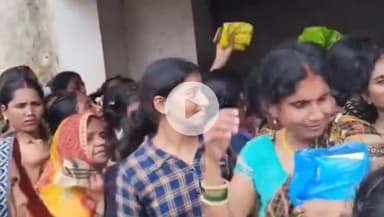 सिंगरौली: बैढ़न के कचनी गोदाम में खाद के लिए सुबह 6 बजे से कतार में महिलाएं और लड़कियां, दोपहर तक नहीं मिली खाद