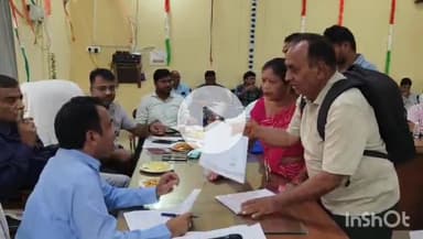 छिबरामऊ: तहसील सभागार में संपूर्ण समाधान तहसील दिवस में सीडीओ ने फरियादियों की समस्याएं सुनीं, कई का किया निस्तारण