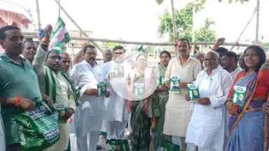 चेरिया बरियारपुर: चेरियाबरियारपुर प्रखंड के गोपालपुर पंचायत में दुर्गा स्थान के पास 'सुशासन के सार-आपके द्वार' कार्यक्रम आयोजित