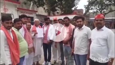 छिबरामऊ: कोतवाली पहुंचे SP पार्टी के नेताओं ने एक युवक द्वारा SP पार्टी के राष्ट्रीय अध्यक्ष व पूर्व MLA पर की सोशल मीडिया टिपण्णी