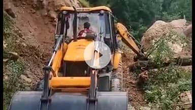 थल: थल उडियारी बैंड बेरीनाग मोटर मार्ग 6 घंटे बाद खुला