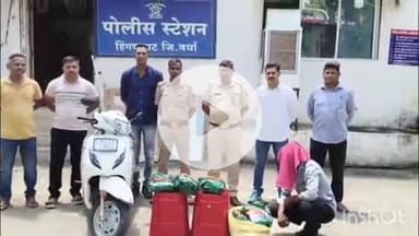 हिंगणघाट: शहरात प्रतिबंधीत तंबाखू वाहतुकीवर पोलिसांची धडक कारवाई:९३ हजार २५० रुपये किमतीचा मुद्देमाल जप्त