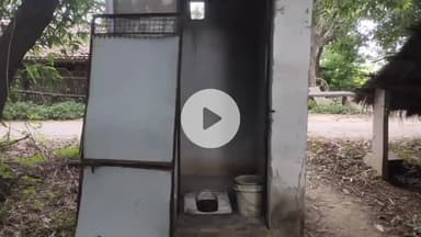 मिर्ज़ापुर: भोजपुरी पहाड़ी में शौचालय की दयनीय स्थिति, टूटे दरवाजे और अधूरे शौचालय के कारण महिलाएं खुले में शौच करने को मजबूर