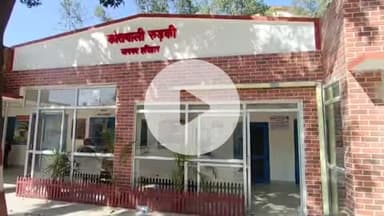 नारासन: नगला इमरती गांव के पास हाईवे पर दो कारों की आपस में हुई टक्कर, जमकर हुआ हंगामा