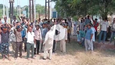 सरदारशहर: मेहरासर चाचेरा के जीएसएस पर पांच गांवों के किसानों ने बिजली की विभिन्न समस्याओं को लेकर किया विरोध प्रदर्शन