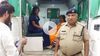 मिर्ज़ापुर: ट्रेन में सफर के दौरान गर्भवती महिला की पीड़ा उठने पर मिर्जापुर रेलवे स्टेशन पर उतारकर रेलकर्मी ने पहुंचाया जिला अस्पताल