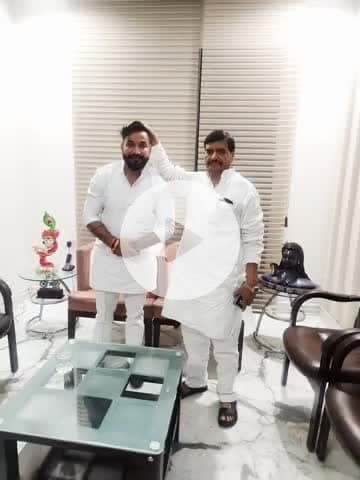 #मिशन_2027,
#136_ददरौल_विधानसभा_शाहजहांपुर
हमारी शान हमारी पहचान हमारा स्वाभिमान सब कुछ आप से है। आपका आशीर्वाद हमेशा से हमारे साथ बना रहा और आगे भी आपका आशीर्वाद हमारे साथ है तो दुनि