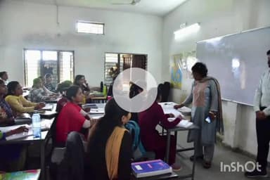 कोंडागांव: कलेक्टर नूपुर राशि पन्ना ने लक्ष्य कोचिंग सेंटर का किया निरीक्षण, युवाओं से चर्चा कर दिए सफलता के मंत्र