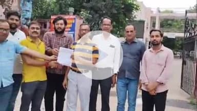 करौली: कलेक्ट्रेट पर लेबोरेट्री टेक्नीशियन कर्मचारी संघ ने निजीकरण निरस्त करने की मांग करते हुए CM के नाम SDM को सौंपा ज्ञापन