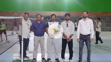 रामपुर: सोमवार को शहीद-ए-आज़म स्पोर्ट्स स्टेडियम में मंडलीय बैडमिंटन और टेबल टेनिस प्रतियोगिता का आयोजन किया गया