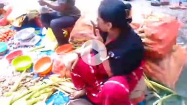 चाण्डिल : माता  मनसा देवी जी की पूजा के लिए खरीददारी को लेकर चौका मोड़ पर उमड़े भीड़,यातायात प्रभावित #chandilnews #chowka